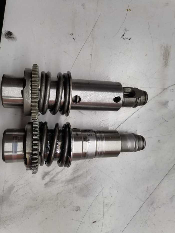 Сверху ствол от 26, снизу оригинальный от gbh 240.