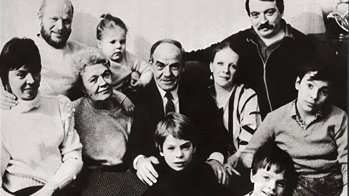 «Великая судьба - Великого актера!»: Все, что нужно знать о жизни Михаила Глузского... Биография, Актеры и актрисы, СССР, Фото со съемок, Михаил Глузский, Фильмы, Знаменитости, Театр, Советские актеры, Советское кино, Люди, Классика, Telegram (ссылка), 80-е, Прощание, 20 век, Длиннопост