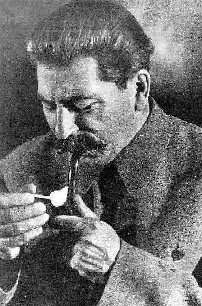 Как известно, Сталин курил трубку