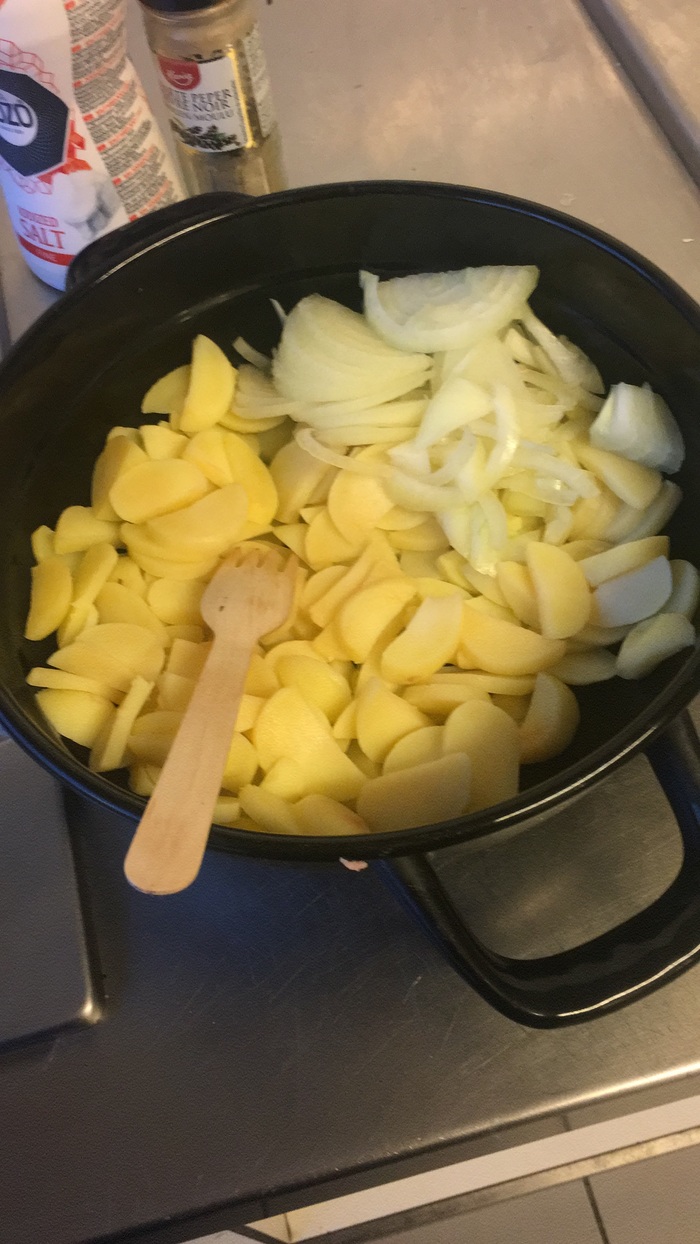 Каждый день фоткал для жены, что я кушаю на ужин.