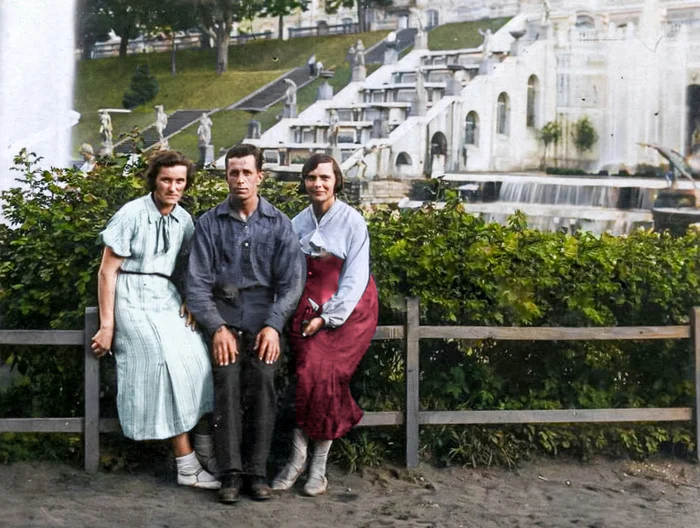 Жизнь Советского Ленинграда в 1930-е годы. 20 раскрашенных фотографий. Часть II Ленинградская область, Ленинград, Фотография, СССР, 1930-е, Историческое фото, История города, Старое фото, Колоризация, Длиннопост