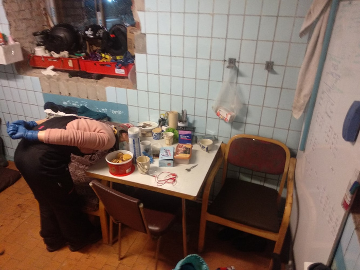   ,       ,        )))  ,    ,    .