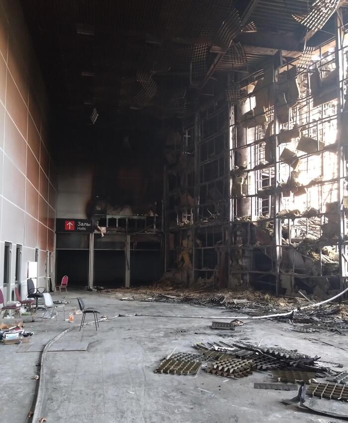 отм. 12.500. справа стена концертного зала.