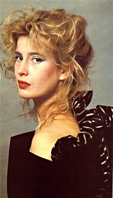 «Любовь, длиною в жизнь и страшная болезнь, которая поставила крест на счастье несгибаемой актрисы»... Советские актеры, Актеры и актрисы, Фото со съемок, Telegram (ссылка), Знаменитости, Советское кино, СССР, Театр, Сцена из фильма, Лейкоз, Прощание, Биография, Фильмы 80-х, Классика, Длиннопост, Фильмы, Люди, Любовь, Судьба, Память