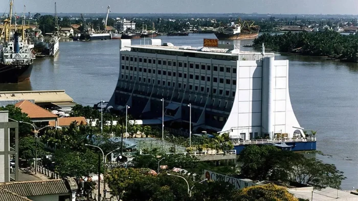 Как первый в мире плавучий отель оказался никому не нужным Длиннопост, Отель, Fail, Австралия, Казино, Плавучий дом, Северная Корея