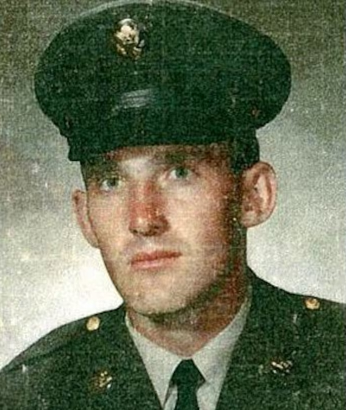 Клиффорд Бернхардт