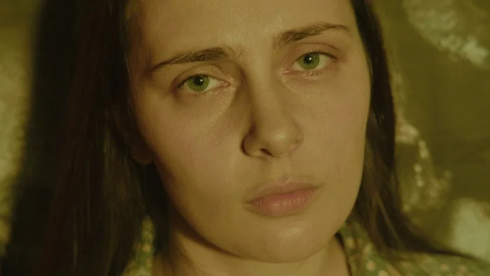 Внутри каракурта (2025) российский независимый трэш хоррор, который уже можно посмотреть Фильмы, Советую посмотреть, Актеры и актрисы, Новости кино и сериалов, Фильмы ужасов, Трэш, Коронавирус, Артхаус, Ужасы, Вертикальное видео, Новинки кино, Российское кино, Животные, Юмор, Домашние животные, Еда, Премьера, Полиция, Медицина, Видео, Видео ВК, Длиннопост