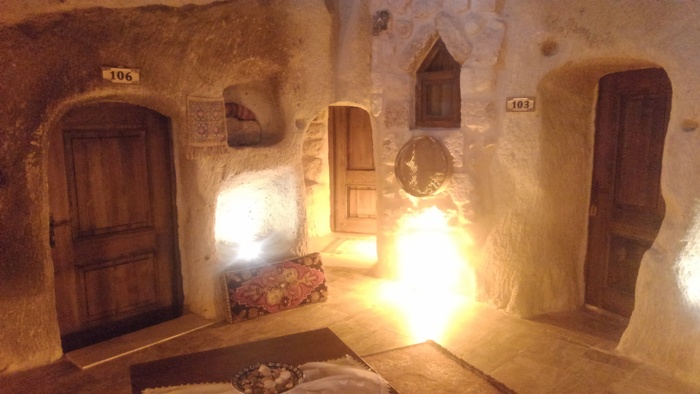 Холл гостиницы