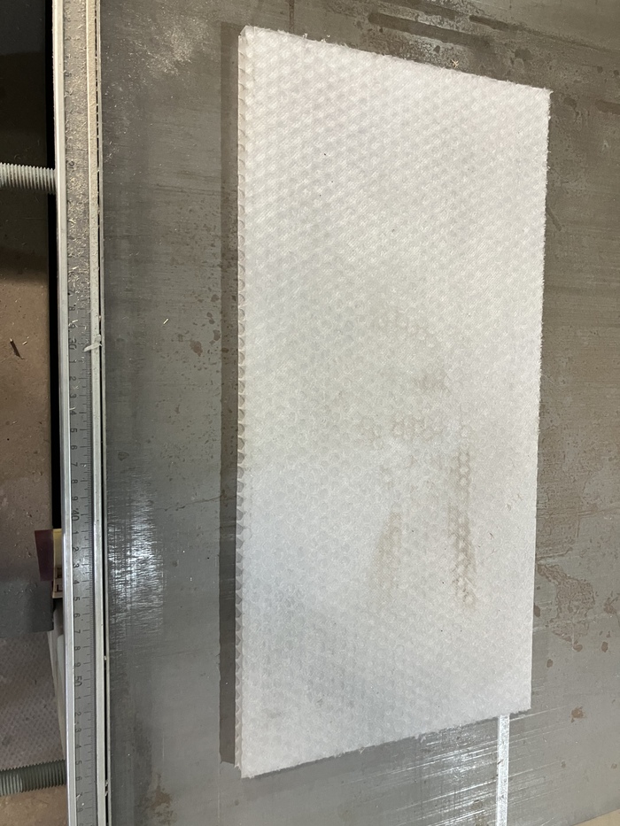 Полимерный сотовый наполнитель