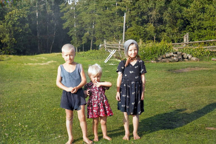 Подборка душевных и ярких фотографий деревенской жизни в СССР. 20 раскрашенных фотографий 20 век, Фотография, СССР, Детство в СССР, Старое фото, 60-е, 70-е, 50-е, 80-е, Деревня, Сельская жизнь, Колоризация, Длиннопост