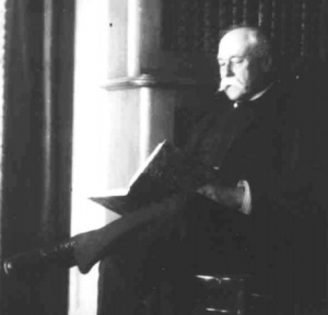 Николай Сергеевич Мальцев <!--noindex--><a href="https://pikabu.ru/story/ot_belosnezhnogo_dvortsa_do_ruin_istoricheskaya_zabroshka__usadba_maltseva_v_sele_voskresenskoe_12636597?u=https%3A%2F%2Fru.wikipedia.org%2F&t=https%3A%2F%2Fru.wikipedia.org%2F&h=176ef4dc7fed2d6f7c4722b01a721e5dd0880706" title="https://ru.wikipedia.org/" target="_blank" rel="nofollow noopener">https://ru.wikipedia.org/</a><!--/noindex-->