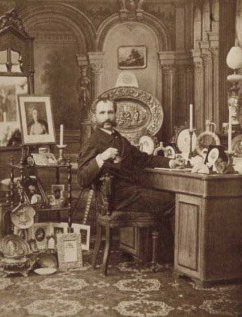 Князь Леони́д Дми́триевич Уру́сов <!--noindex--><a href="https://pikabu.ru/story/ot_belosnezhnogo_dvortsa_do_ruin_istoricheskaya_zabroshka__usadba_maltseva_v_sele_voskresenskoe_12636597?u=https%3A%2F%2Fru.wikipedia.org%2F&t=https%3A%2F%2Fru.wikipedia.org%2F&h=176ef4dc7fed2d6f7c4722b01a721e5dd0880706" title="https://ru.wikipedia.org/" target="_blank" rel="nofollow noopener">https://ru.wikipedia.org/</a><!--/noindex-->