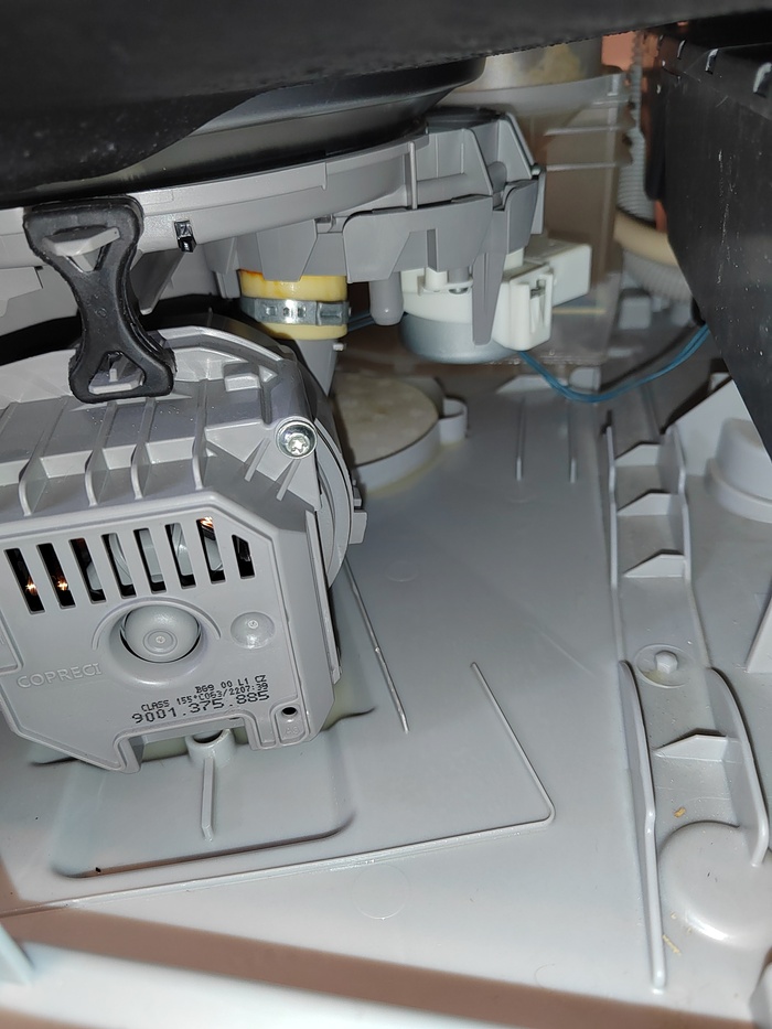 Левая сторона.