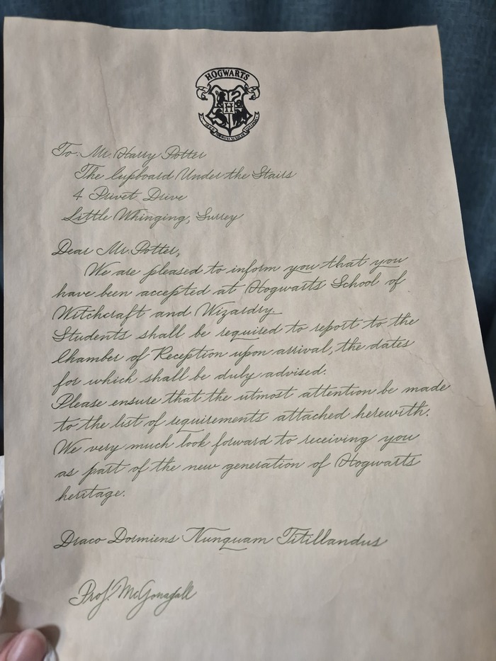 Добавить расшифровку подписи Макгонагалл?