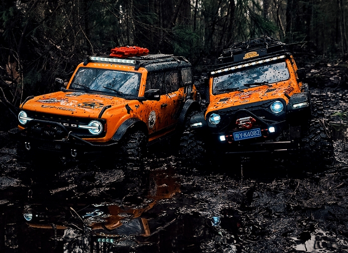 Cool RC Off-road Jeeps Yikong 1/8 models Rubicon vs Bronco  , , , , 