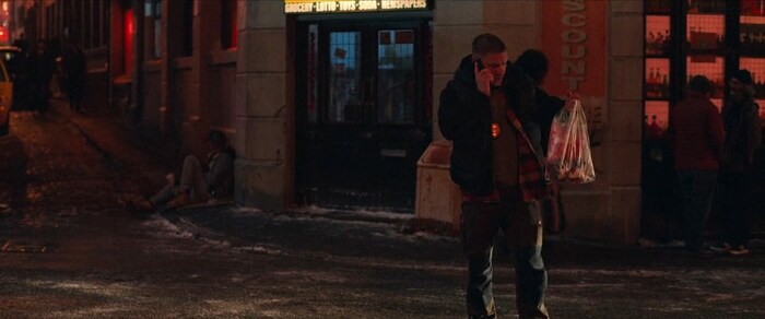 Харди выкатился из американской пятерочки))