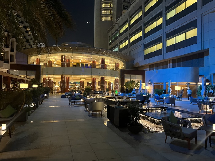 Beach Rotana  -. , , . 5+ , , , 