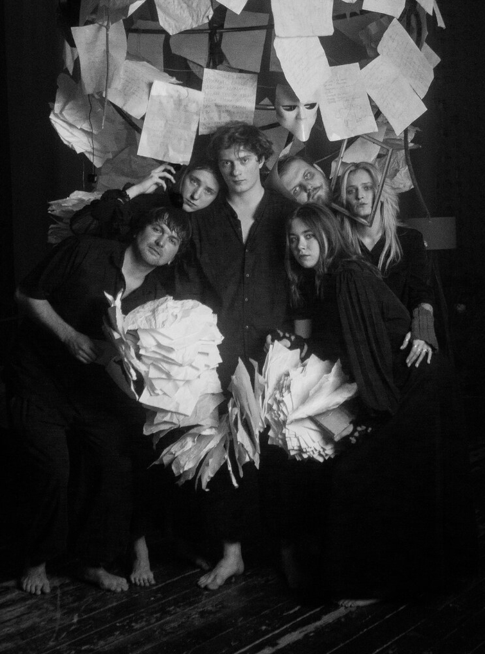 Состав группы "Бонд с кнопкой"