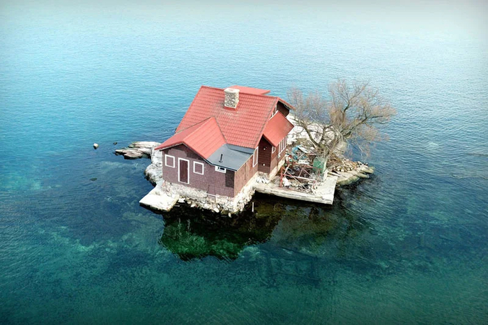 Остров «Достаточно места»