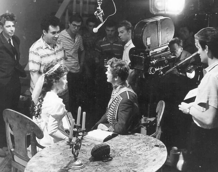 На съёмках "Гусарской баллады" (1962).