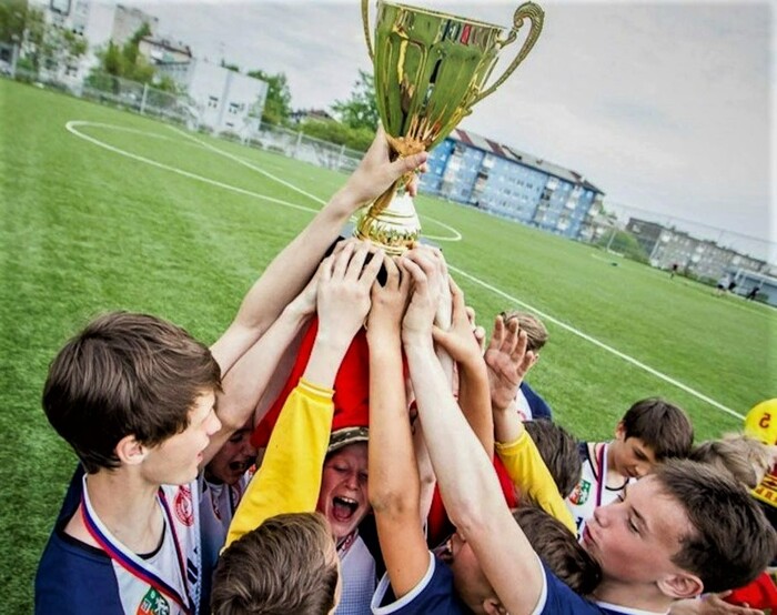 Как школьнику успевать заниматься спортом и успешно сдать экзамены?