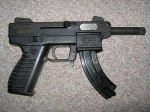  Intratec TEC-22.     .