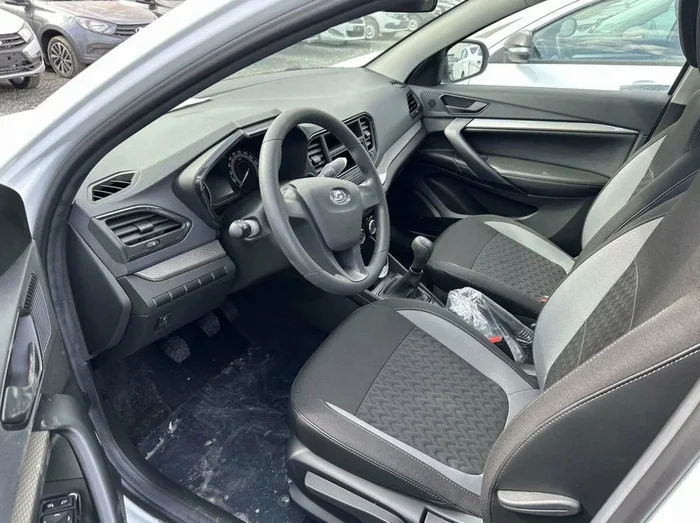 Проверил лично, реально ли сегодня купить базовую Весту за 1,24 млн руб, как в рекламе. Объехал 3 салона Лада и рассказываю Негатив, Лада, Жадность, Авто, Обман, Автомобилисты, Цены, Яндекс Дзен (ссылка), Длиннопост