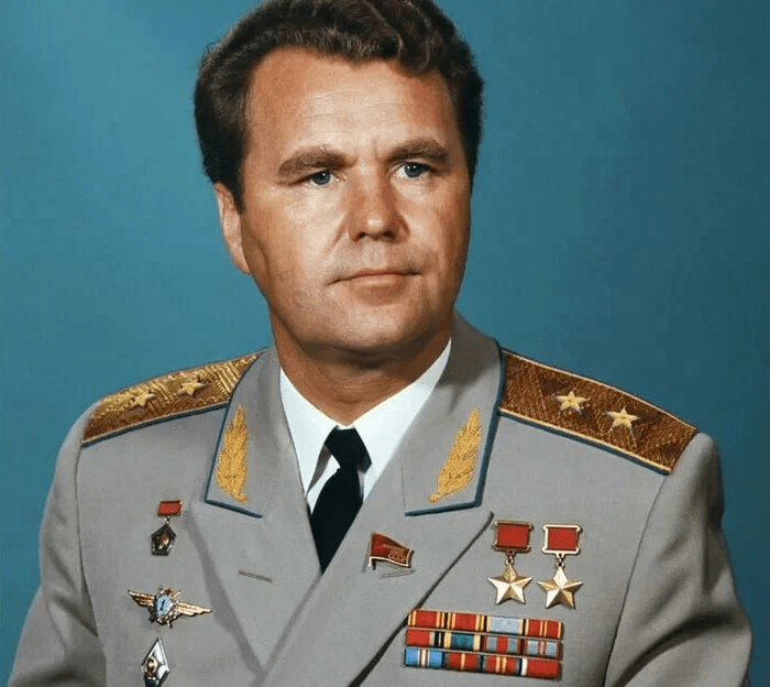 Владимир Шаталов
