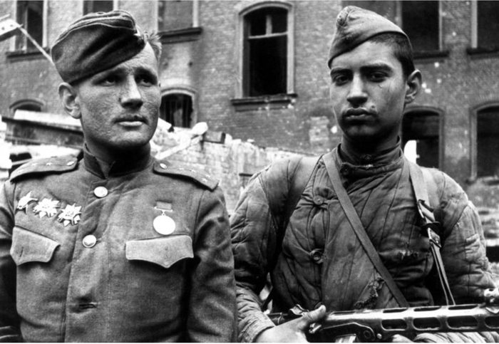   ... 80  , , , 1945,   ,  , 