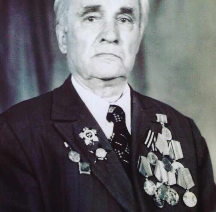 Прадед в старости с военными и гражданскими наградами.
