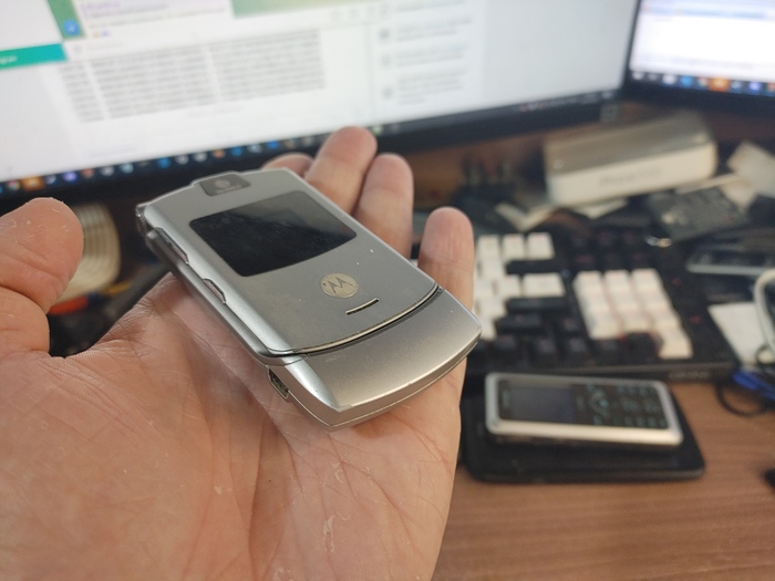  , , Motorola razr V3