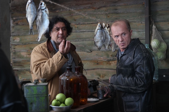 Майор Соколов - "Гетеры майора Соколова" (сериал, 2013). На съёмках с режиссёром Бахтиёром Худайназаровым.