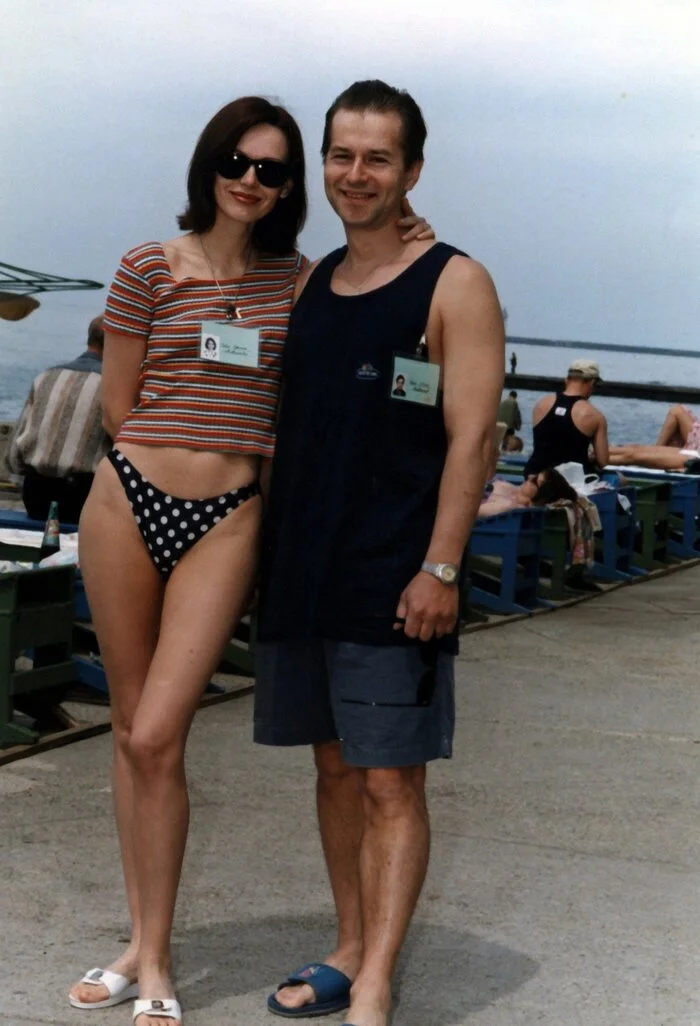 Интересные фотографии 90 -х (часть 114) 90-е, Детство 90-х, Ностальгия, Знаменитости, Фотография, Эпоха, Что? Где? Когда?, Борис Крюк, Лада Дэнс, Константин Хабенский, Пейджер, Юрий Никулин, Scooter, Анфиса Чехова, Андрей Губин, Ширли-мырли, Кирилл Андреев, Угадай мелодию, Валдис Пельш, Борис Ельцин, Длиннопост