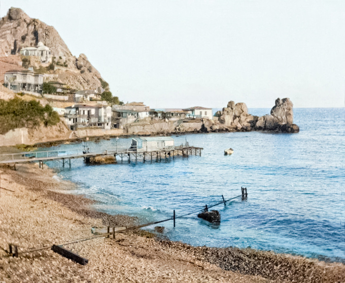 Автор: Французский барон Жозеф де Бай.