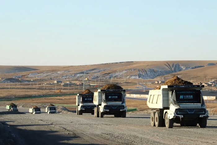 Беспилотные самосвалы