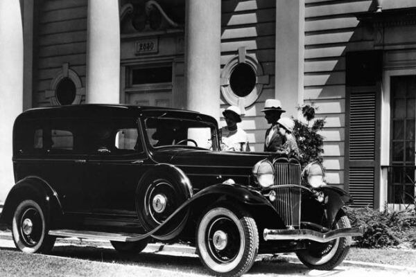 1932 Willys-Knight 66 Sedan