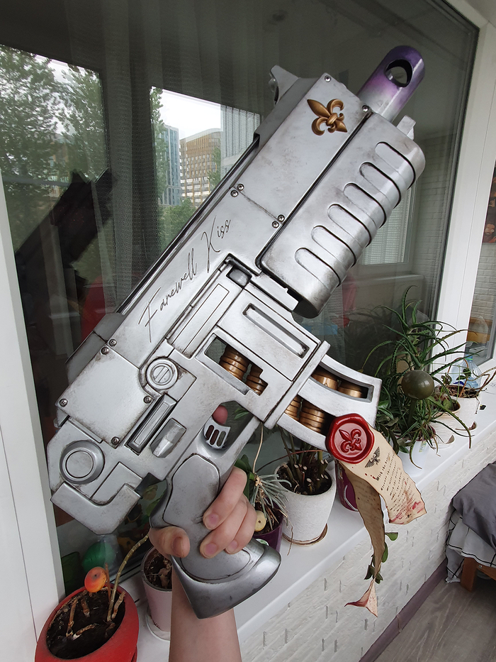 Болтер Сороритас к грядущему Comic Con