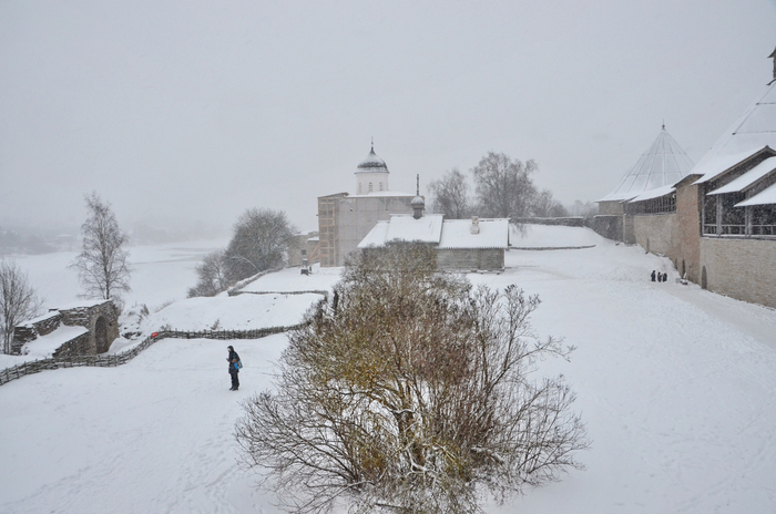 Церкви Дмитрия Солунского и Георгия Победоносца.