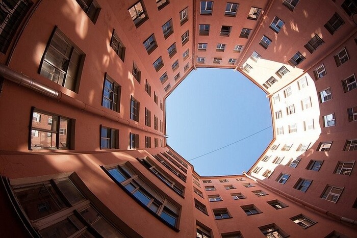  : <!--noindex--><a href="https://pikabu.ru/story/15_sposobov_sozdaniya_neobyichnyikh_dostoprimechatelnostey_na_primere_sanktpeterburga_chast_2_12772529?u=https%3A%2F%2Fwww.fiesta.ru%2Fspb%2Flive%2F7-fantasticheskih-dvorov-kolodtsev-peterburga%2F&t=https%3A%2F%2Fwww.fiesta.ru%2Fspb%2Flive%2F7-fantasticheskih-dvorov-kolo...&h=2162a0c066143fc4f342d1c32b5b42a7c3b35d60" title="https://www.fiesta.ru/spb/live/7-fantasticheskih-dvorov-kolodtsev-peterburga/" target="_blank" rel="nofollow noopener">https://www.fiesta.ru/spb/live/7-fantasticheskih-dvorov-kolo...</a><!--/noindex-->