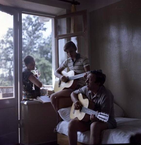 Ю. Никулин с семьёй