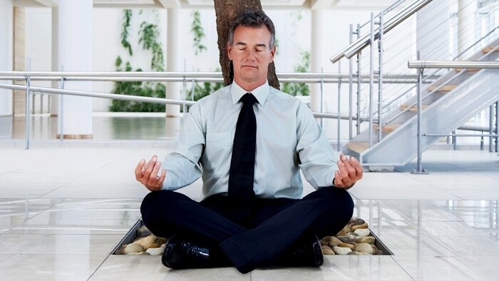 Дыхательная гимнастика, медитация м всё такое)