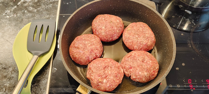   . .  .  28    :)    !