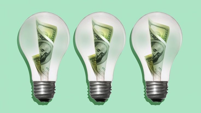 Обратите внимание на возможность капитализации процентов — это позволит вашему вкладу расти быстрее, так как начисленные проценты будут добавляться к основной сумме и участвовать в дальнейшем начислении.