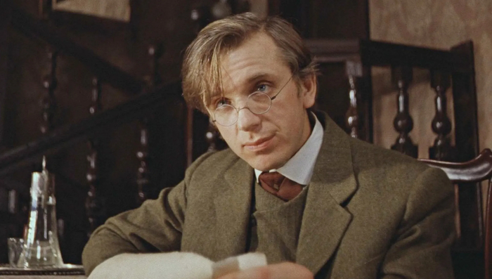 "Остерегайтесь добрые люди, появляться на пляже "Огонёк" в дневное и ночное время!"