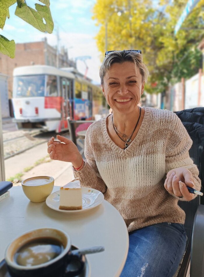 Она умела улыбаться)