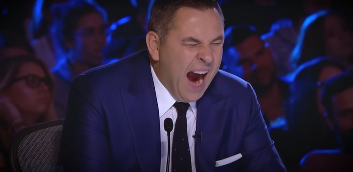 Зевающая публика.