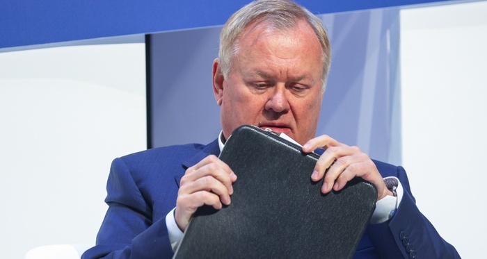 Крепкий рубль назвали вредным