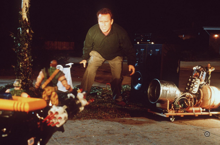 Фил Хартман в "Солдатиках" (1998)