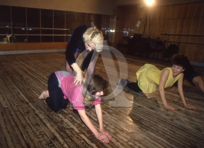 Интересные фотографии 90 -х (часть 116) 90-е, Детство 90-х, Фотография, Ностальгия, Эпоха, Знаменитости, Борис Ельцин, Дмитрий Нагиев, Майкл Джексон, Егор Летов, Певица Валерия, Монстры рока, Довгань, Вырезки из газет и журналов, Александр Невский (актер), Длиннопост