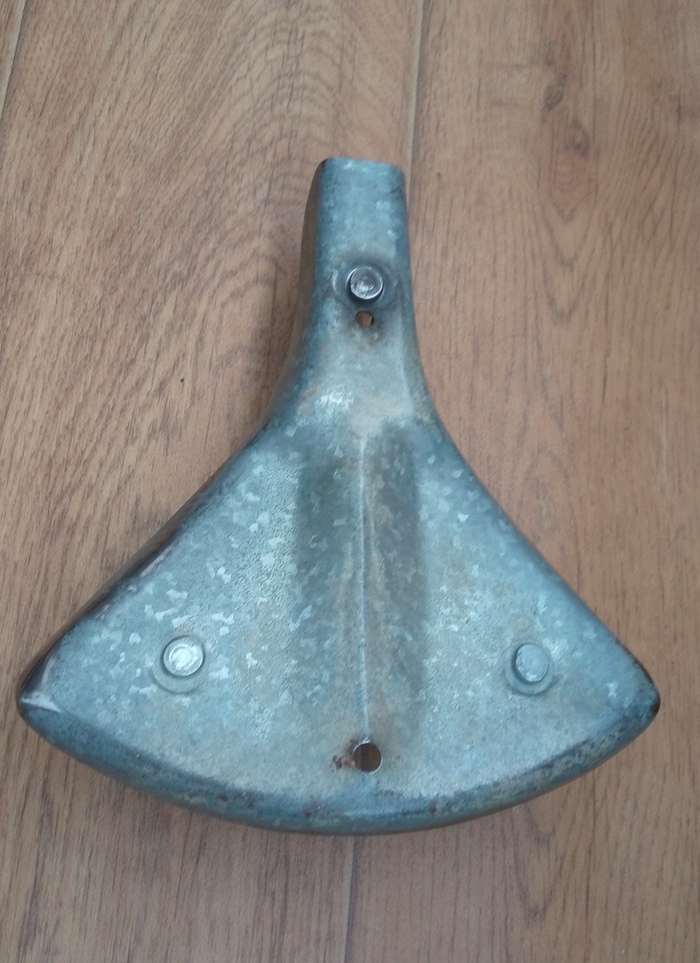 Вот оно, старое велоседло, вернее основа.